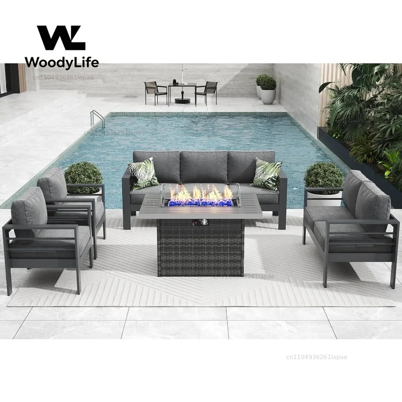 Outdoor Furniture With Fire Pit - Set di Mobili da Patio Moderni